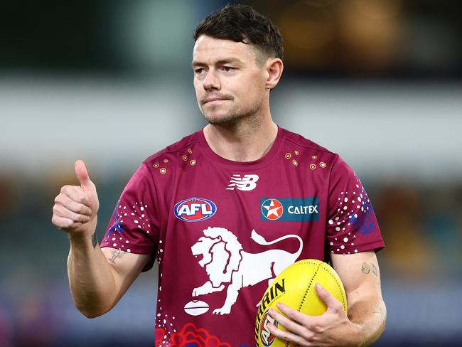 BRISBANE, AUSTRALIA - MARCH 28: Lachie Neale of the Lions warms upduring the round three AFL match between Brisbane Lions and Collingwood Magpies at The Gabba, on March 28, 2024, in Brisbane, Australia. (Photo by Chris Hyde/Getty Images)