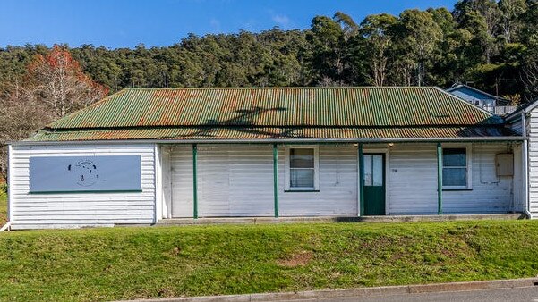 $1.3m ‘Crack House’ abandoned by lotto winners