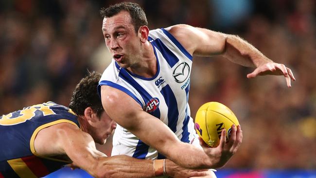 Todd Goldstein in action for North Melbourne.