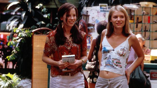 Kate Beckinsale and Claire Danes in Brokedown Palace.