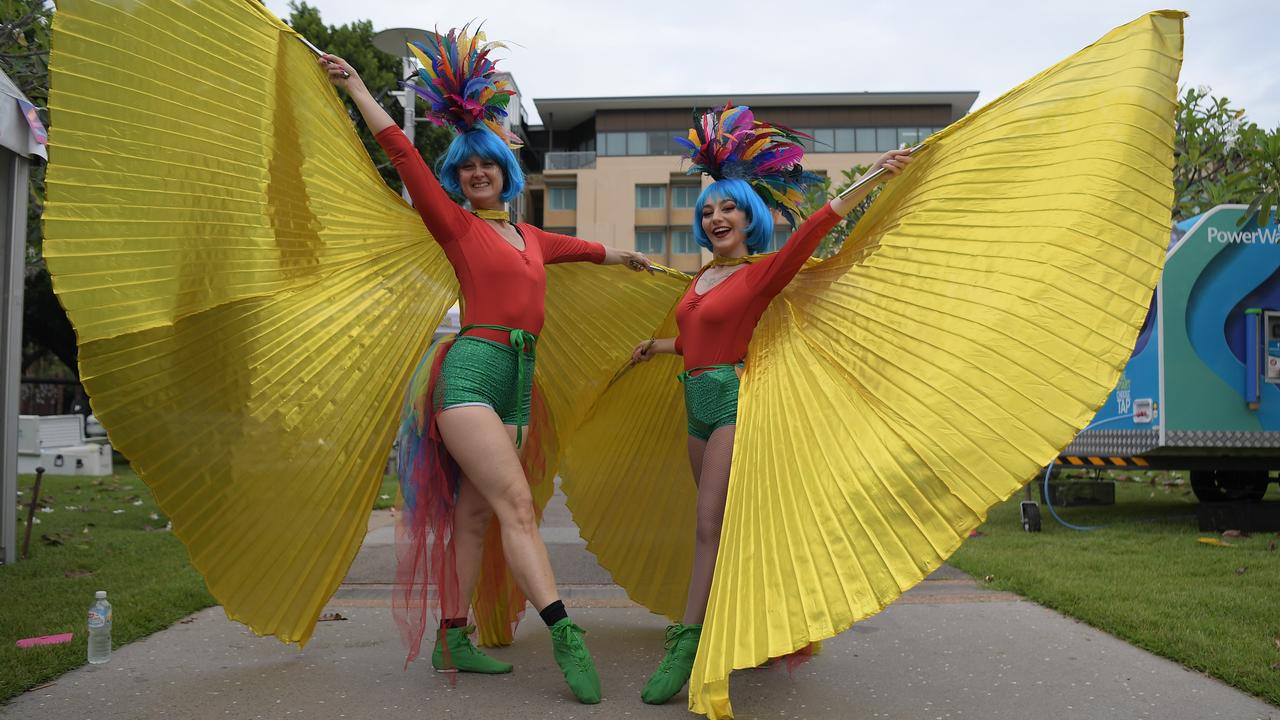 Peita Campbell and Maria Panatos from Tip Top Circus Australia Day 2023 fun run at Darwin Waterfront. Picture: (A)manda Parkinson