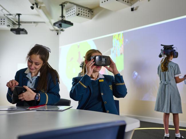 Loreto College students in the classroom. PIc: Les Shallack