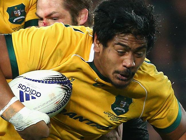 AUCKLAND, NEW ZEALAND - AUGUST 15: Will Skelton of the Wallabies runs the ball during The Rugby Championship, Bledisloe Cup match between the New Zealand All Blacks and the Australian Wallabies at Eden Park on August 15, 2015 in Auckland, New Zealand. (Photo by Cameron Spencer/Getty Images)