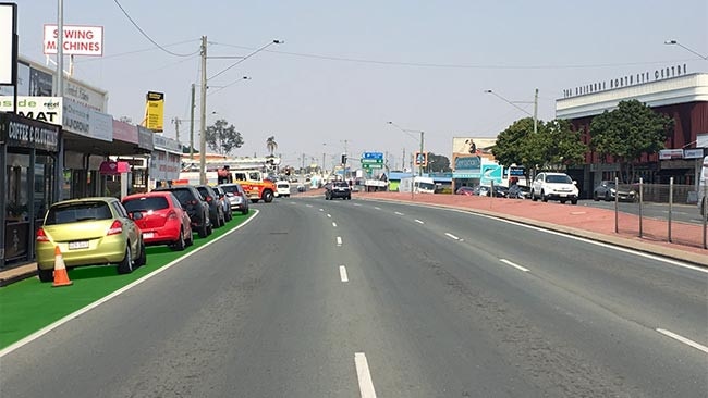 Cars on the left (in green area) will no longer be able to park there under plans revealed for the Northern Transitway, as that lane will be a busway.