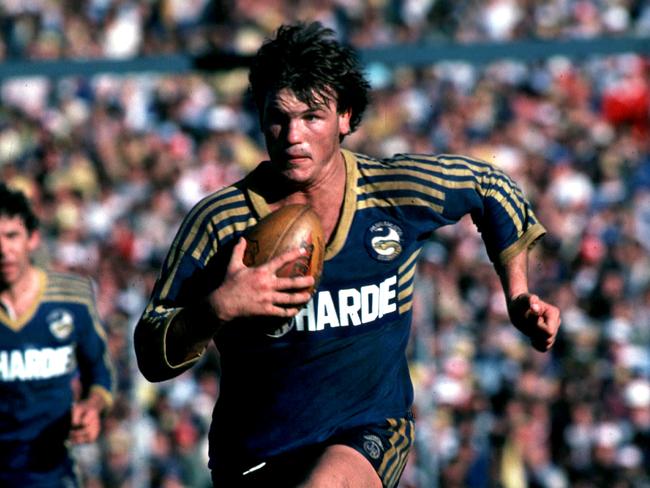 Paul Mares in the 1983 NRL grand final between Manly-Warringah Sea Eagles and Parramatta Eels.