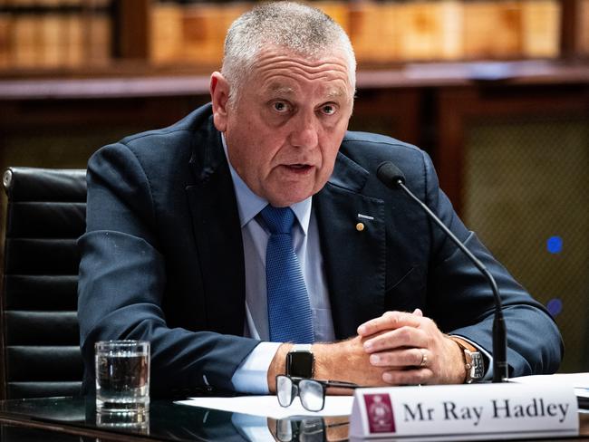 Broadcaster Ray Hadley read out texts from Alister Henskens on air today. Picture: NewsWire / Christian Gilles