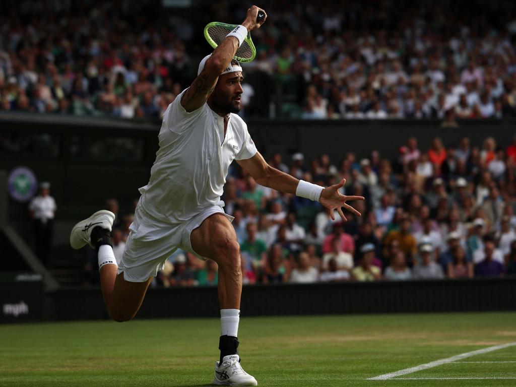 Wimbledon 2023: Carlos Alcaraz through to quarter-finals with impressive  win over Matteo Berrettini - Eurosport