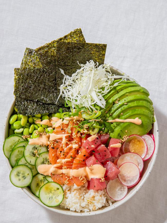 Healthy and delicious, this sashimi rice bowl features Japanese flavours.