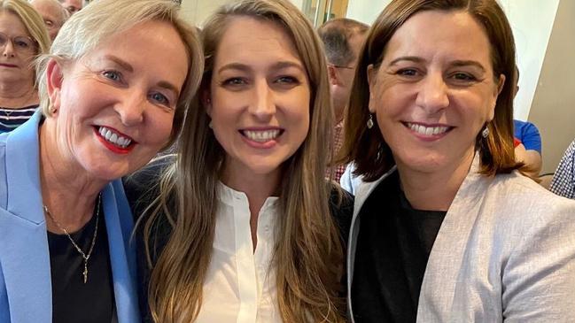 Laura Gerber (centre) with Ros Bates (left) and Deb Frecklington (right) after winning Currumbin.