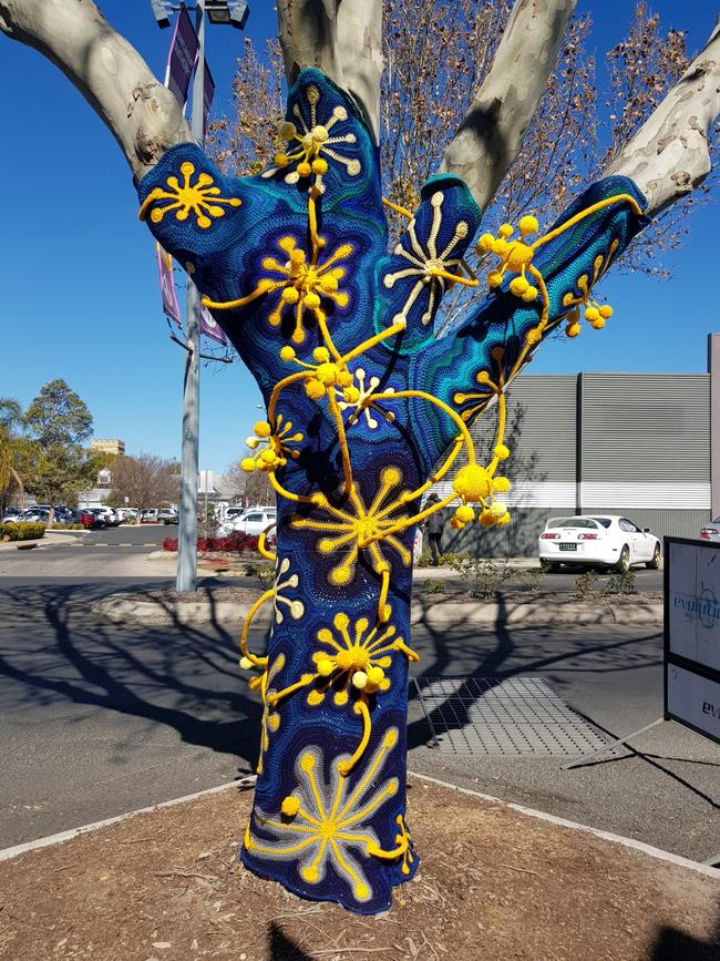 Narelle Mercer took out the theme section of the 2019 Jumpers and Jazz in July Tree Jumper exhibition with this creation titled "Sparks Fly".