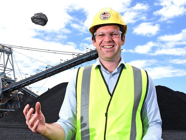 Coal at the Port of Brisbane.  QRC chief Ian Macfarlane and Resources minister Matt Canavan at Port of Brisbane. Monday November 19, 2018. (AAP image, John Gass)