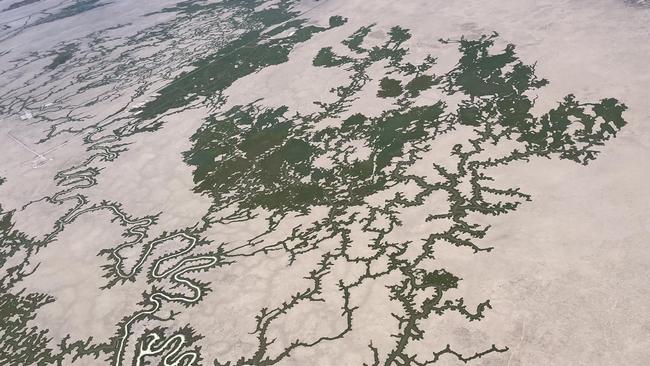 A network of rivers above Channel Country, QLD that directs water throughout central Australia. Picture: A Kube Aviation / Georgie Mann Photography.