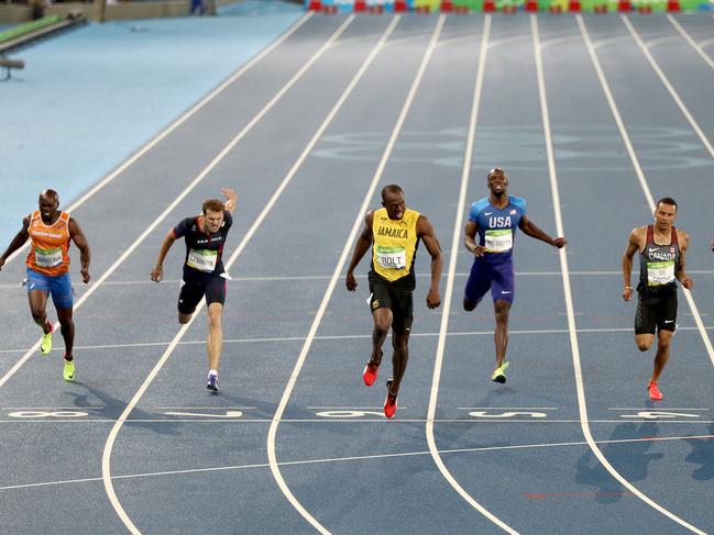 RIO DE JANEIRO, BRAZIL - AUGUST 18: Usain Bolt of Jamaica wins the MenÂ’s 200m Final on Day 13 of the Rio 2016 Olympic Games at the Olympic Stadium on August 18, 2016 in Rio de Janeiro, Brazil. (Photo by Patrick Smith/Getty Images)