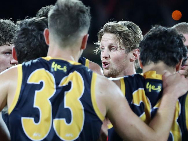 Crows back in their leader for long journey to the top