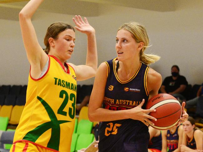 SA Paige Padroth (29) during match between U18 Girls SA Metro Blue vs Tasmania Tigers at St Clair Recreation Centre Sunday 9th January 2022 - Picture: Michael Marschall