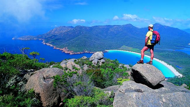 Undated. Tourist hiker at Wineglass Bay, Freycinet Peninsula, Tasmania.