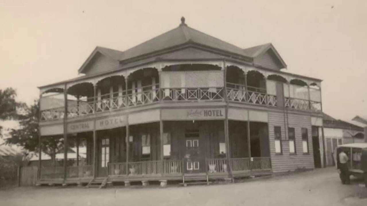 The Central Hotel on Lakes Creek Rd in Koongal in 1949.