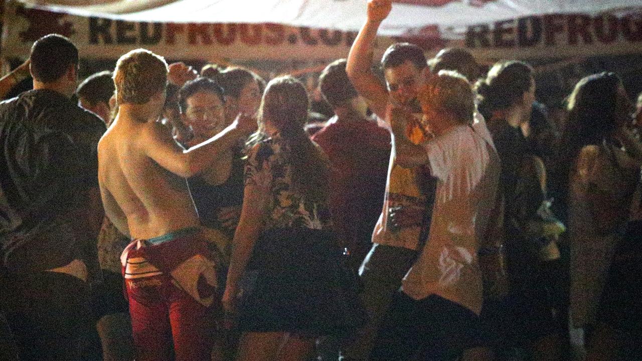 Gold Coast Mayor Tom Tate weighs in on Schoolies concerns as body corporate  experts fear crowd control | Gold Coast Bulletin