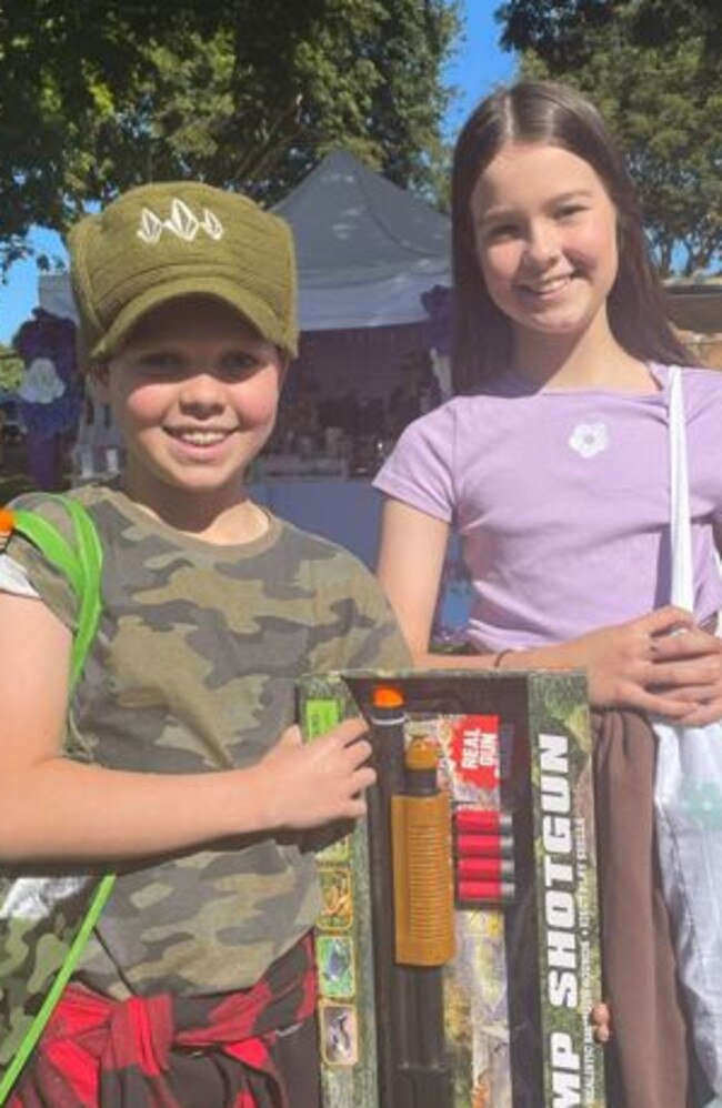 Memphis, 10, and Addison, 11, at the Sunshine Coast Agricultural Show 2023.