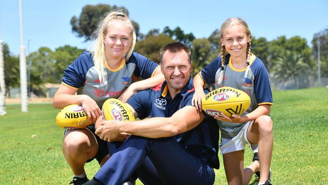 Kayla Robran (left) with father Matthew and sister Aleesha in 2018. Picture: Keryn Stevens