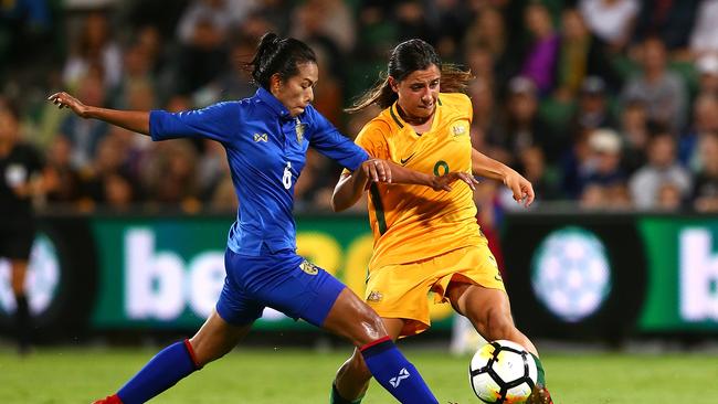 Thailand’s Pikul Khueanpet challenges Alexandra Chidiac. Picture: Paul Kane