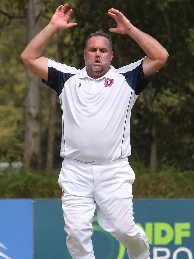 Surfers Paradise’s Wayne Phillips sits on 76 not out from 68 balls at stumps on day one against Coomera Hope Island. Pic Mike Batterham