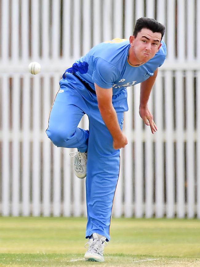 Norths bowler Noah McFadyen. Picture, John Gass