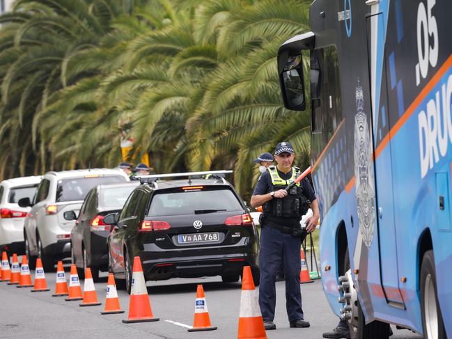 MELBOURNE, AUSTRALIA - NewsWire Photos DECEMBER 23, 2022 : Victoria Police pull over drivers at a roadside drug and alcohol testing site in Southbank, as part of Operation Roadwise in the lead up to Christmas. Picture NCA NewsWire / Ian Currie