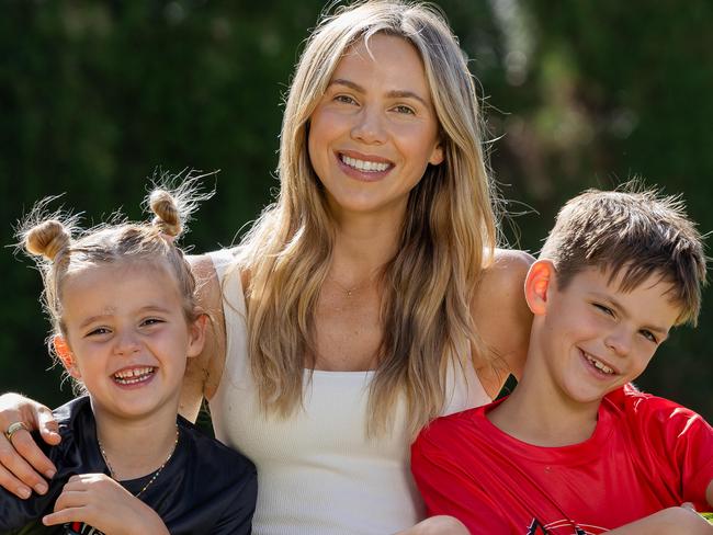 WARNING WARNING STRICT EMBARGO MARCH 1ST 2025 WARNING WARNING  Alex Pendlebury with kids Jax, 7 and Darcy, 5 at home in Sandringham for Aus Kick story. Picture: Jason Edwards