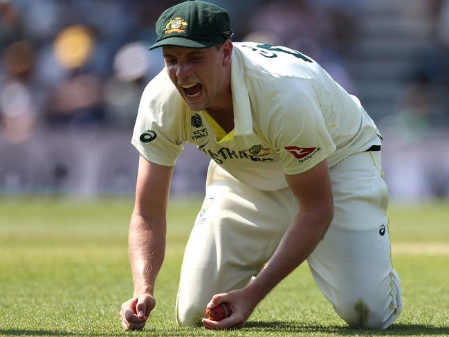 LONDON, ENGLAND - JUNE 10: Cameron Green of Australia celebrates after taking a catch to dismiss off Shubman Gill of India the bowling of Scott Bolland of Australia during day four of the ICC World Test Championship Final between Australia and India at The Oval on June 10, 2023 in London, England. (Photo by Ryan Pierse/Getty Images)