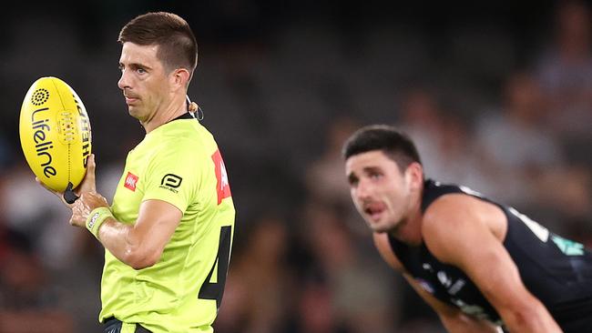 MELBOURNE.  03/03/2022.  AFL. AAMI Community SeriesÃ  Melbourne v Carlton at Marvel StadiumÃ.   Field umpire Michael Pell  . Photo by Michael Klein