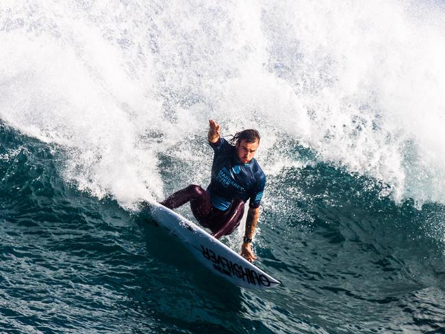 Mikey Wright advancing into the third round of the Maragret River Pro.