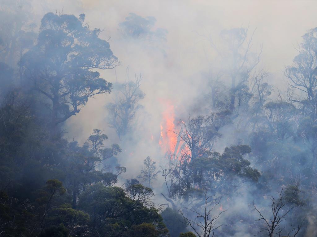 Back burning and fuel reduction burns around Great Lake amid the state's bushfires. Picture: PATRICK GEE