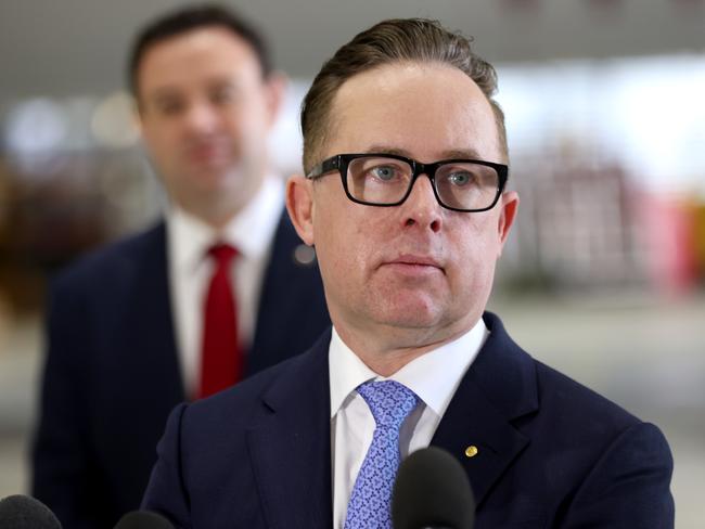 SYDNEY, AUSTRALIA - NewsWire Photos APRIL 8, 2022: Qantas Group CEO Alan Joyce pictured speaking at an event in a Qantas hanger at Sydney airport. Qantas and Jetstar make an announcement about two new international routes from Sydney.Picture: NCA NewsWire / Damian Shaw