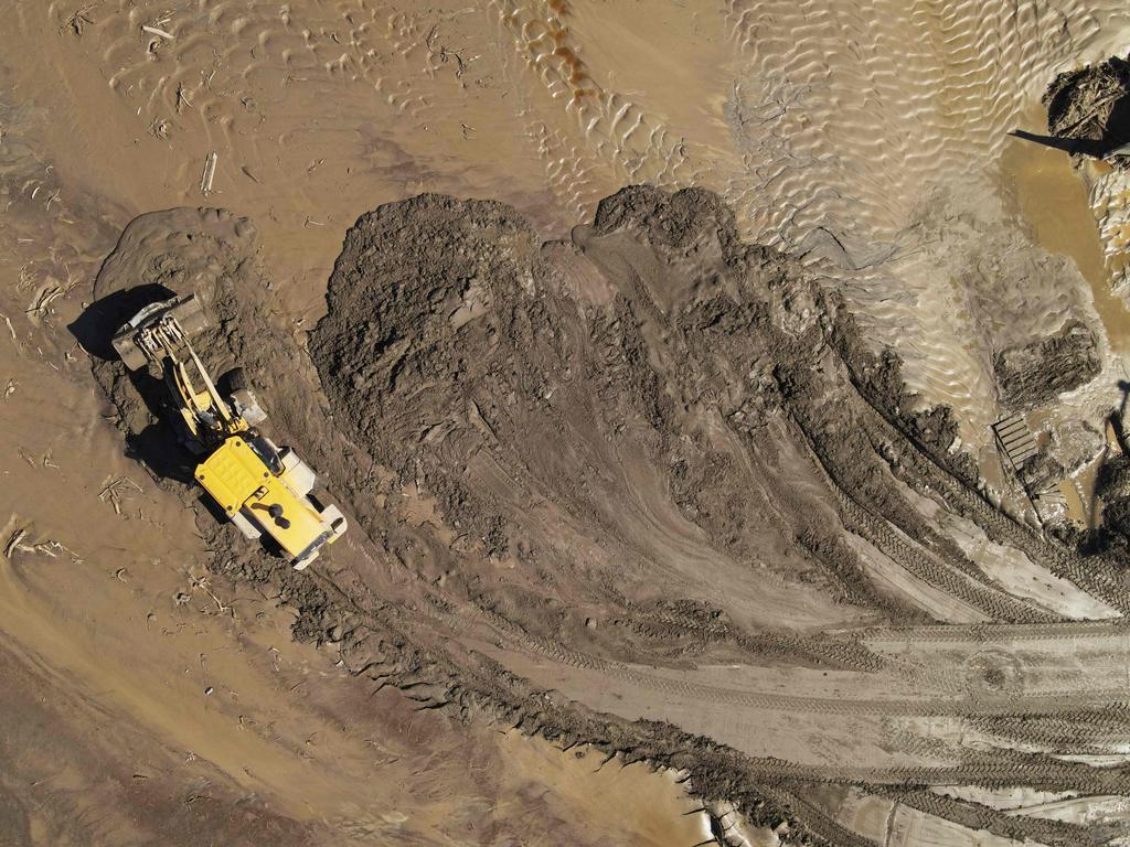 Traffic is diverted on Interstate 10 for flooding and mud crossing the highway at Bob Hope Drive in Rancho Mirage near Palm Springs, California. Picture: AFP