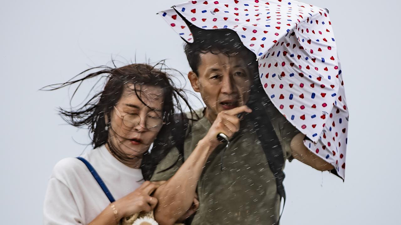 80kmh gusts: Strong wind warning for southeast