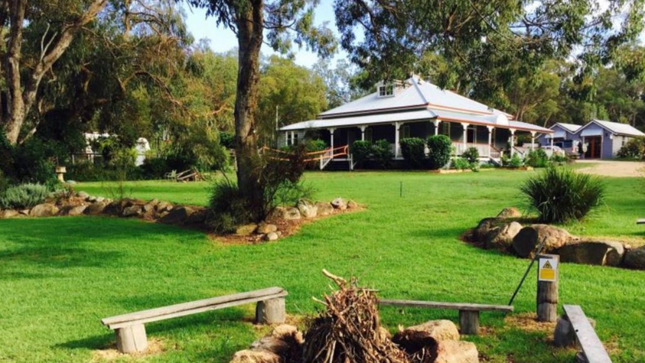 Award-winning accommodation venue Diamondvale Cottages at Stanthorpe ...