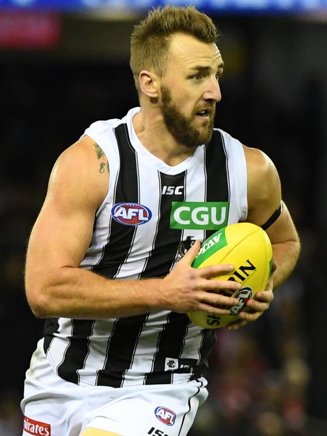 Lynden Dunn in action for Collingwood.