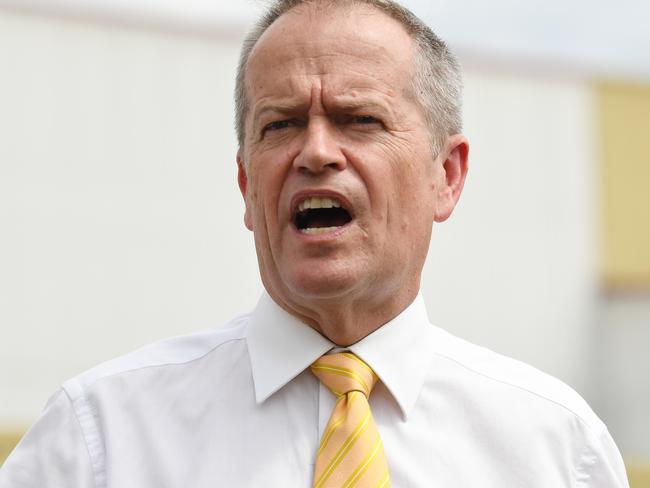 Leader of the Opposition Bill Shorten meets with staff during a tour of the Liberty One Steel manufacturing plant in Revesby, Sydney, Friday, February 8, 2019. (AAP Image/Dean Lewins) NO ARCHIVING