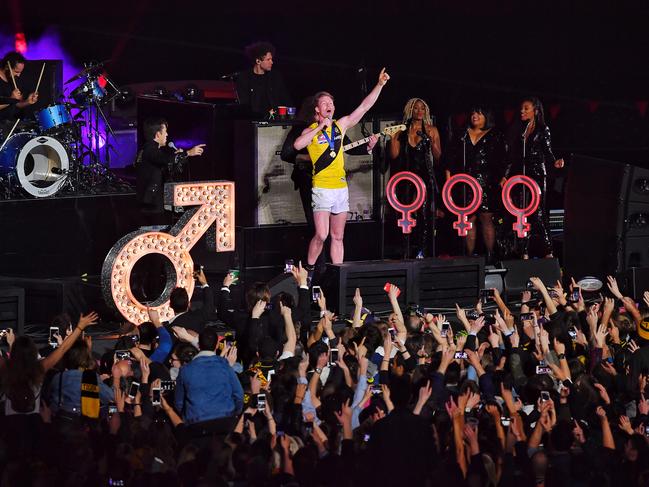 Richmond’s Jack Riewoldt sings Mr Brightside with The Killers at a free concert after the 2017 AFL Grand Final Picture: Jason Edwards