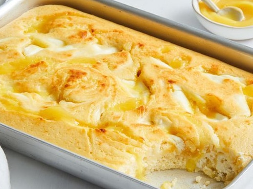 Easy desserts: 3-ingredient lemon ricotta tray cake.