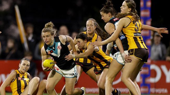 Maria Moloney breakaway for the Power in the loss to the Hawks. Picture: Jonathan DiMaggio/AFL Photos/