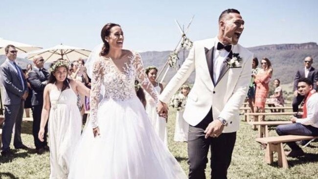 Maria Tutaia and Wallabies player Israel Folau during their wedding in Kangaroo Valley in 2017.