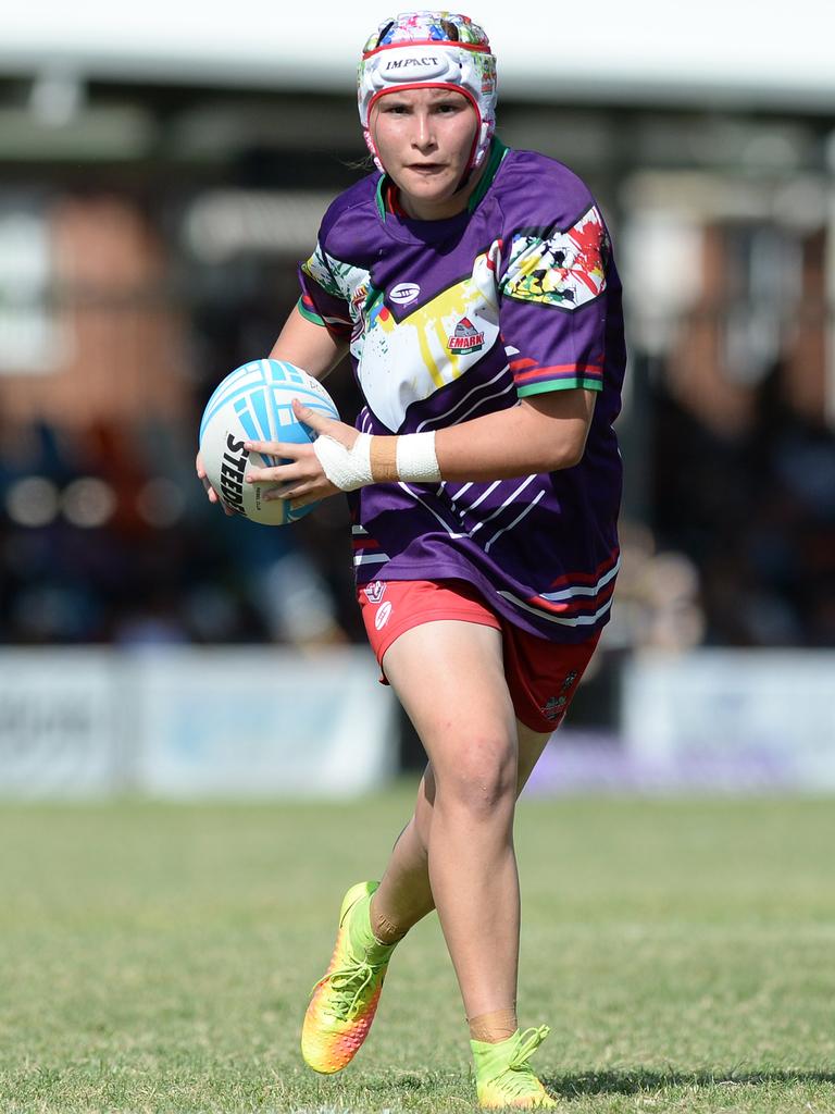 Sarah Fins playing for Emu Park in the women’s grand final at the Warba Wangarunya Rugby League Carnival in Rockhampton.