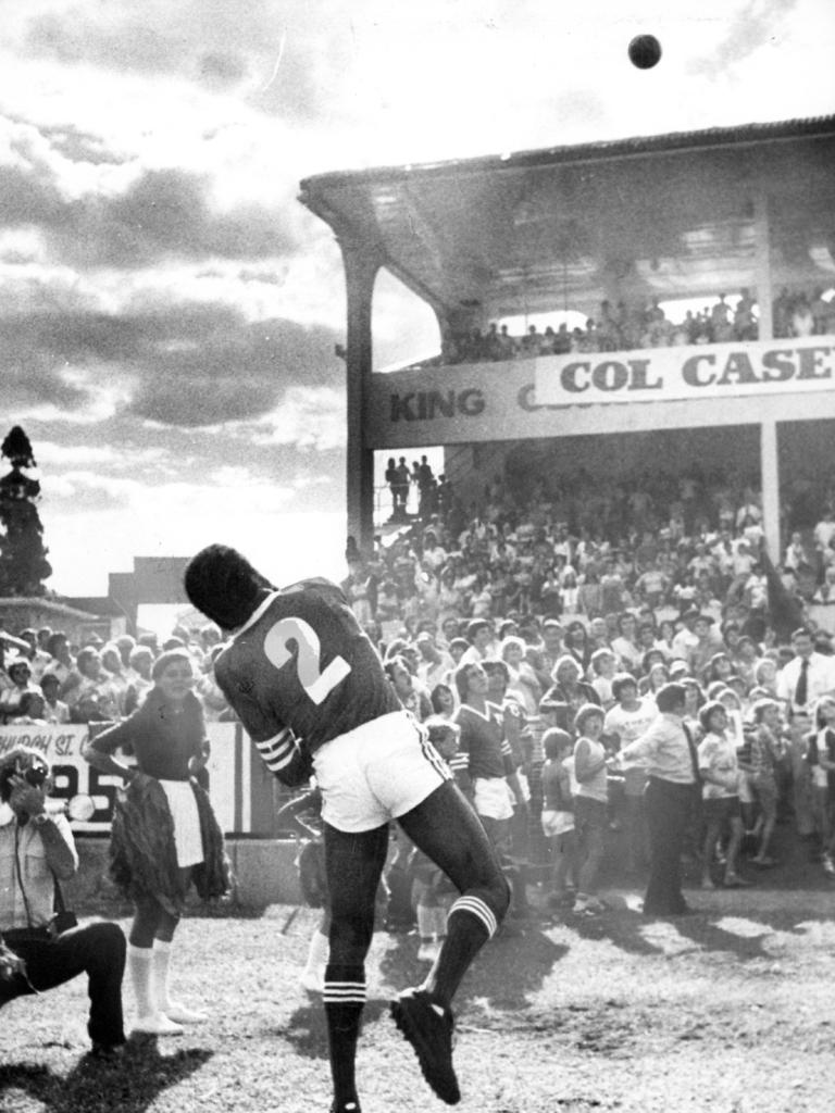 Manfred Moore throws a over the roof of the King George V stand. Picture: Warwick Lawson