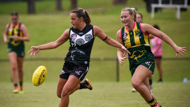 Bindi Crabtree of the Southport sharks QAFLW side. Picture: Highflyer Images.