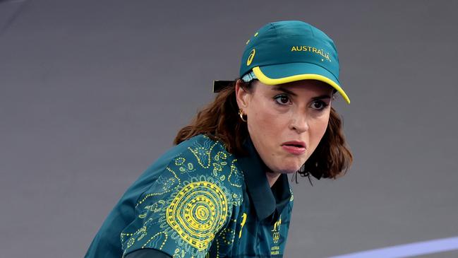 PARIS, FRANCE - AUGUST 09: B-Girl Raygun of Team Australia  competes during the B-Girls Round Robin - Group B on day fourteen of the Olympic Games Paris 2024 at Place de la Concorde on August 09, 2024 in Paris, France. (Photo by Ezra Shaw/Getty Images)