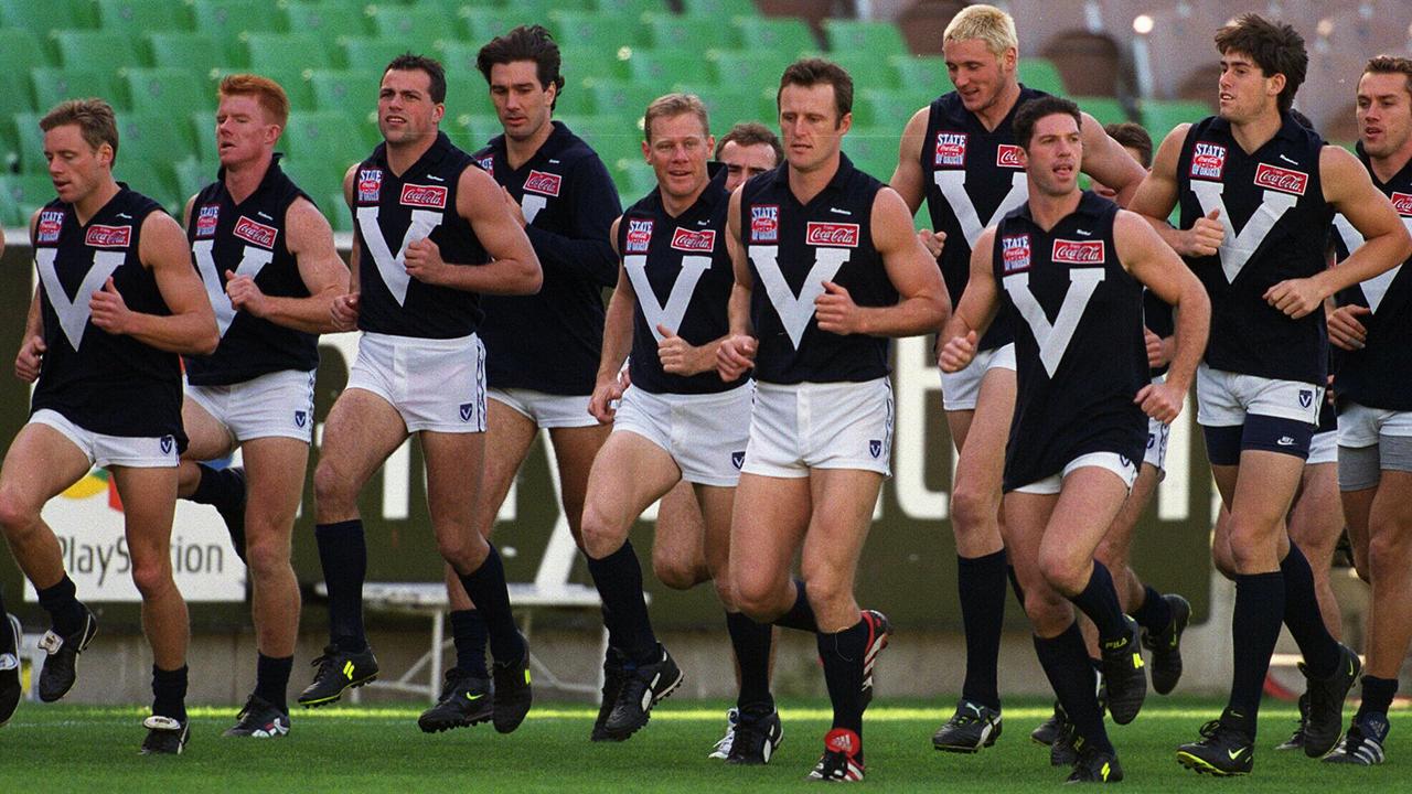MAY 28, 1999 : Victorian team during training at MCG preparing for their upcoming AFL State of Origin game against South Australia, 28/05/99. Pic Ray Titus. Australian Rules