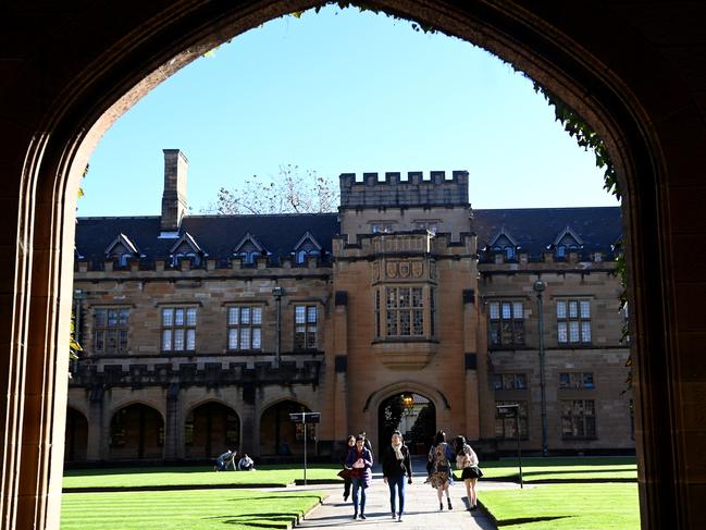 Students are seen at Sydney University. Picture: NCA NewsWire / Jeremy Piper