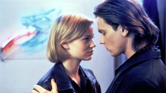 River Phoenix and Samantha Mathis in The Thing Called Love.